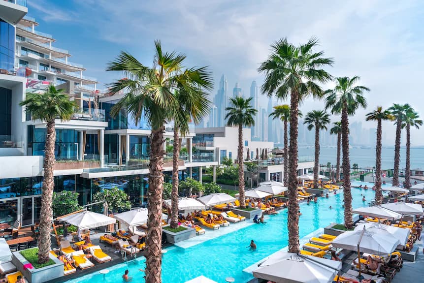Beach & Pool
